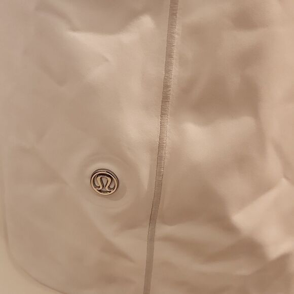 Lululemon Glyde Along Softshell Jacket Coat in chrome size 2 - Picture 8 of 16